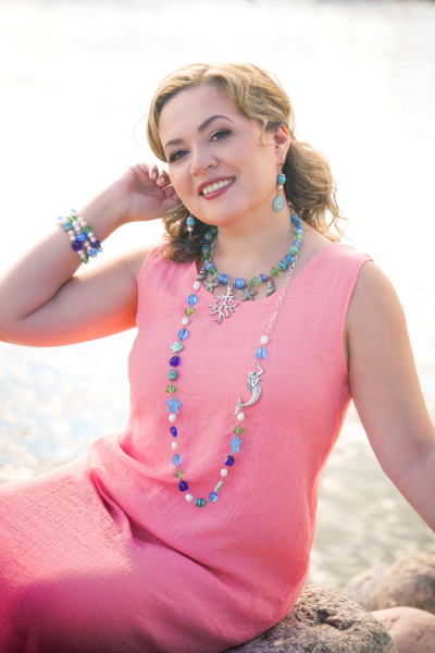 Mermaid Dream jewellery set on a model